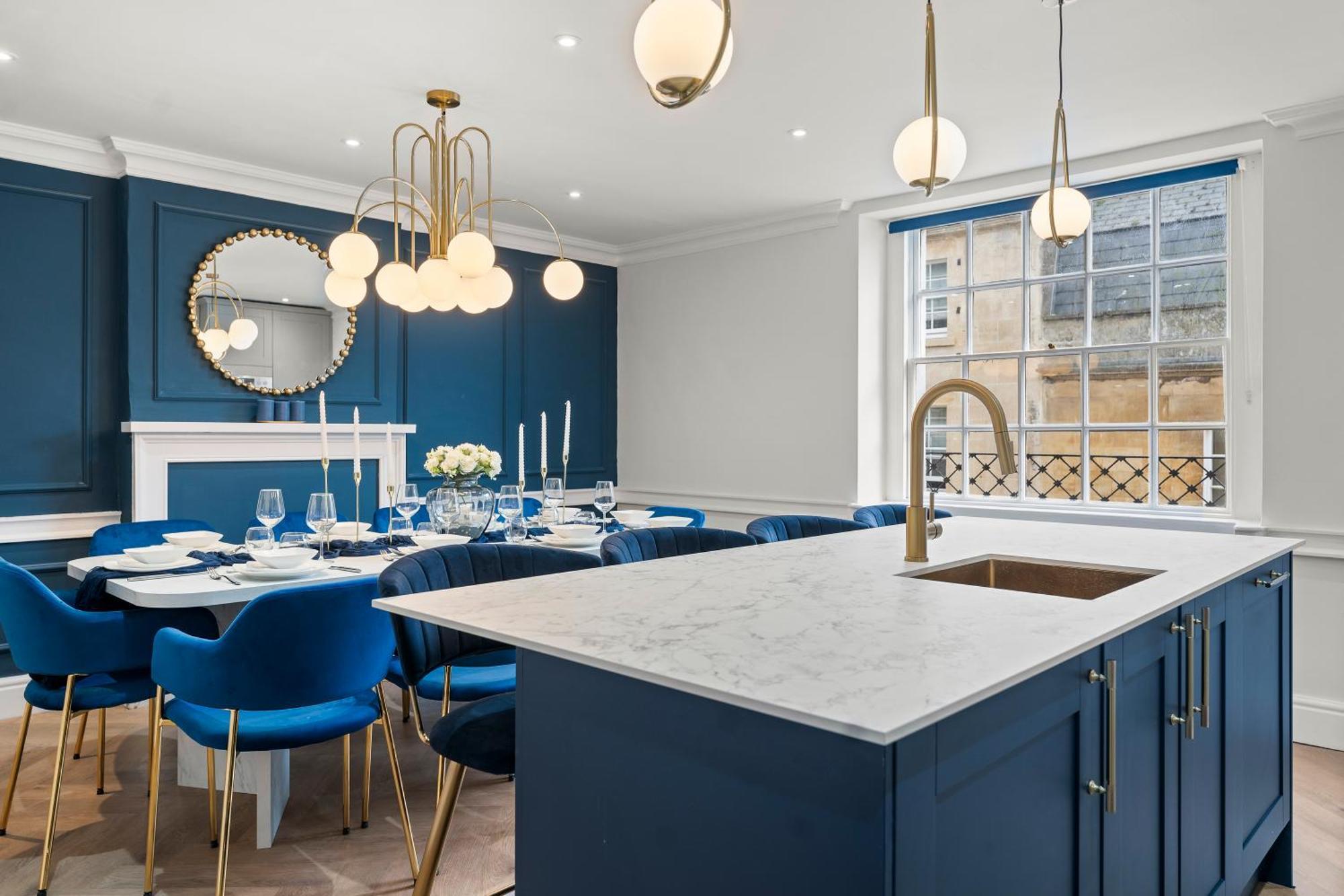 The Gatsby - Luxury 4 Bedroom Abode In